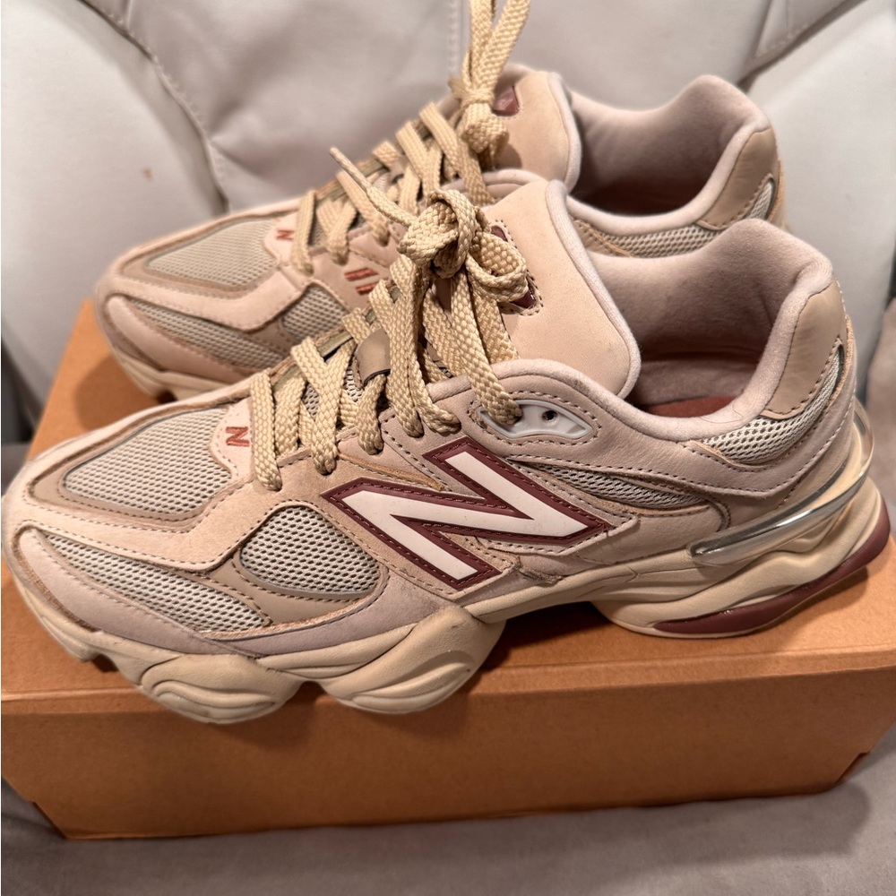 New Balance Women's Beige and Mauve Sneakers